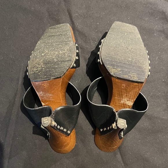 Chanel Heels - Picture 7 of 8